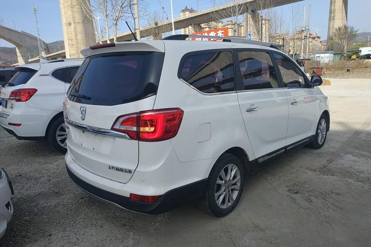 Used Baojun 730 2016 1.5L Manual Comfort Version 7 Seats China V Emission Standard Rear Right 45 Deg