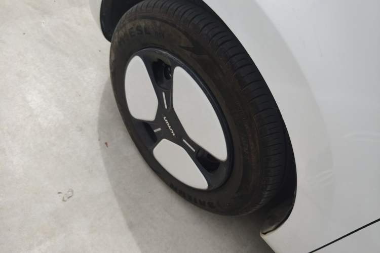 Used CHANGAN NEVO Lumin 2023 205km Xiangqin Version Left Front Wheel Hub