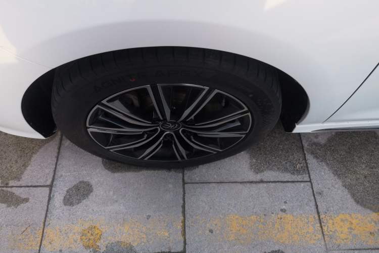 Used BYD Song MAX New Energy 2019 DM 1.5T Smart Connect Advanced 7-Seater China VI Standard