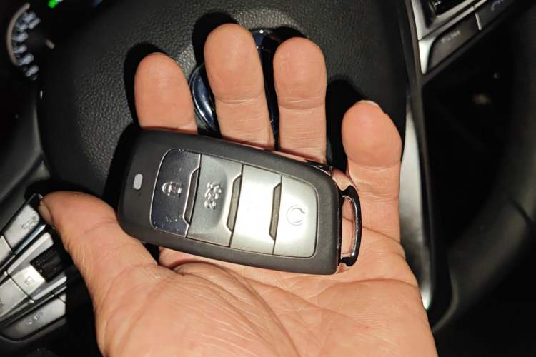 Used CHANGAN CS35PLUS 2018 1.6L Automatic Smart Connect Version China V Standard Vehicle Key