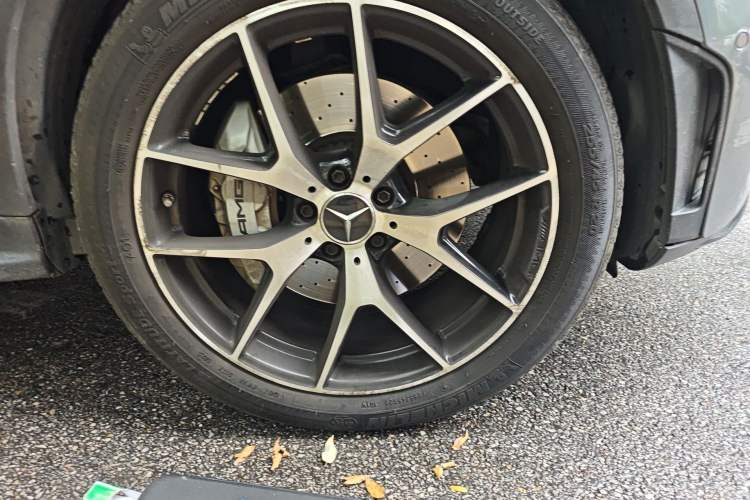 Used Mercedes-Benz GLC AMG 2020 AMG GLC 43 4MATIC Right Front Wheel Hub