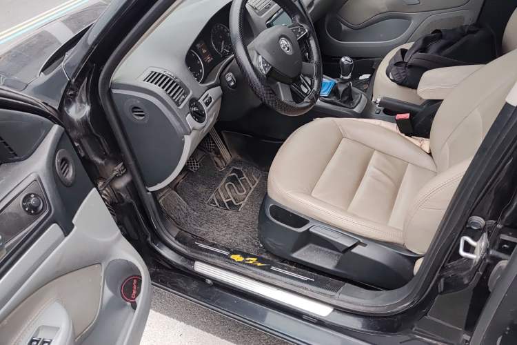 Used Skoda Octavia 2014 1.6L Manual Yijie Edition