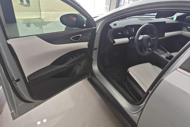 Used BYD Seal 06 New Energy 2025 EV 545KM Flagship Edition
