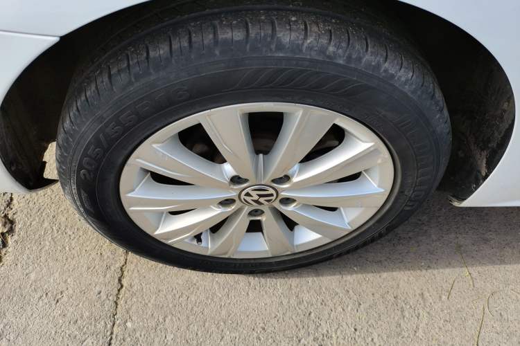 Used Volkswagen Sagitar 2016 230TSI 25th Anniversary Edition
