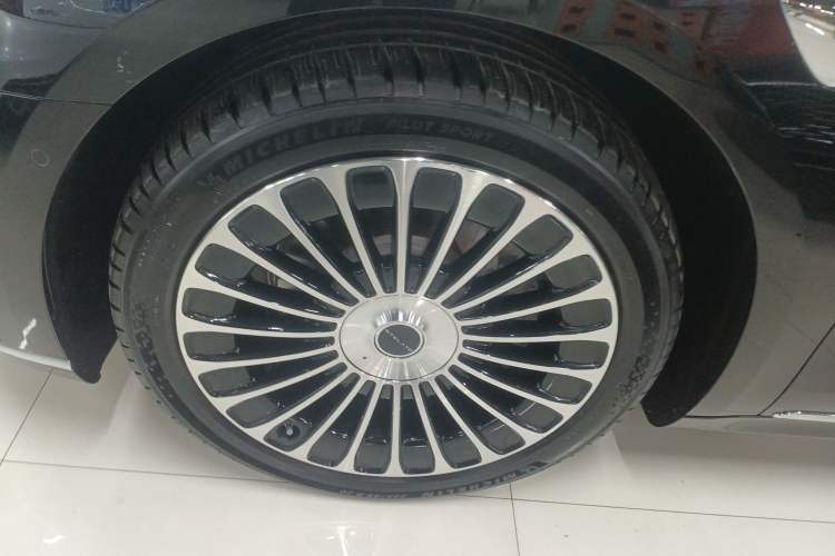 Used Hima Stelato S9 2025 Extended-Range Ultra Left Front Wheel Hub