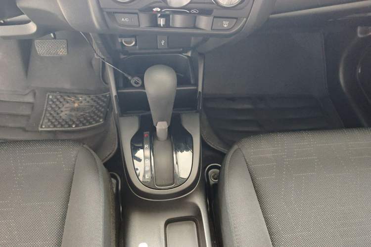 Used Honda Fit 2018 1.5L CVT Comfort Sunroof Version Gear Lever
