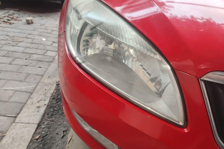 Used Skoda Fabia 2012 1.4L Automatic Crystal Edition Right Front Headlight