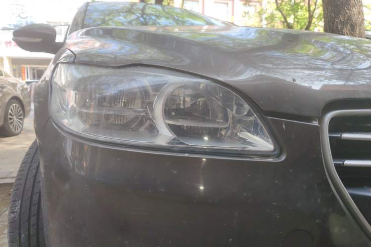 Used Peugeot 301 2014 1.6L Manual Comfort Edition Right Front Headlight
