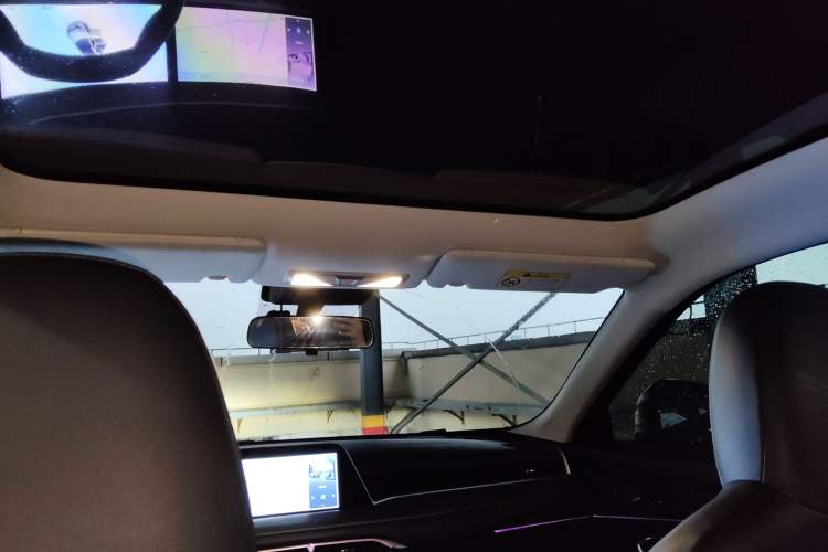 Used Venucia V DD-i 2023 110km iT Version
