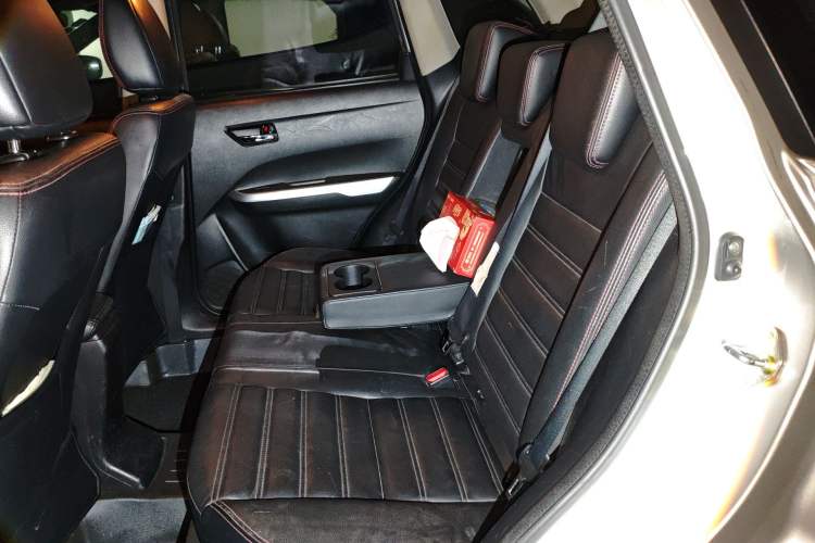 Used Suzuki Vitara 2016 1.4T Automatic Two-Wheel Drive Luxury Version Left Rear Seat