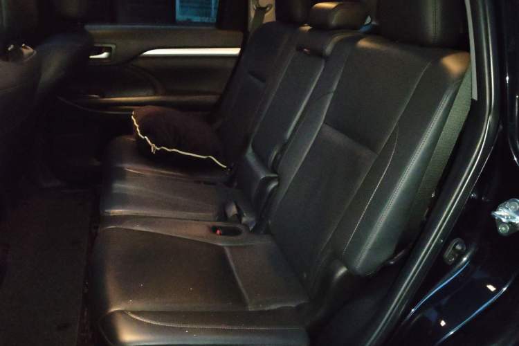 Used Toyota Highlander 2018 2.0T Four-Wheel Drive Prestige Version 7 Seats China VI Standard Left Rear Seat