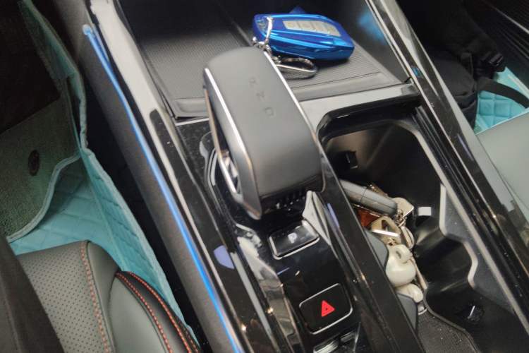 Used Geely Auto Emgrand X7 Sport 2024 1.5TD Smart Connect+
