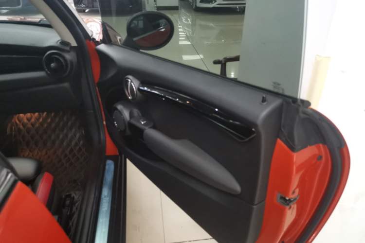 Used MINI MINI 2018 1.5T COOPER Classic Edition