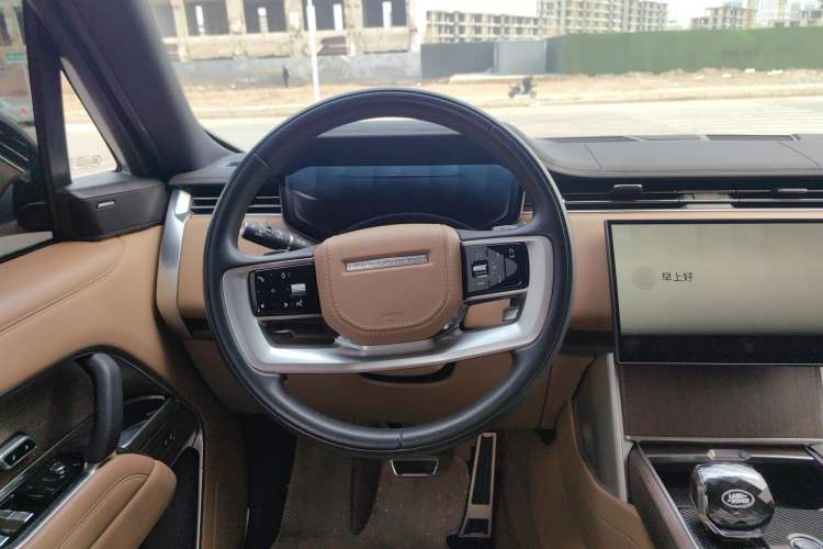 Used Land Rover Range 2024 3.0 L6 400 PS Prestige Extended Version 7-Seater
