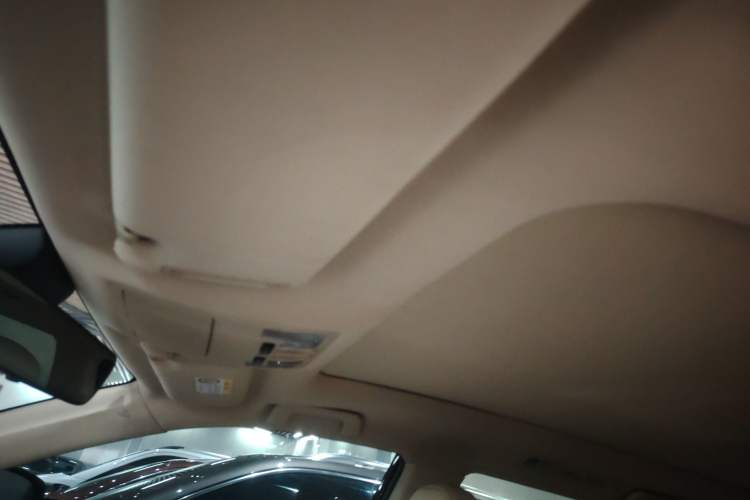 Used Toyota Highlander 2018 2.0T Four-Wheel Drive Prestige Version 7 Seats China VI Standard
