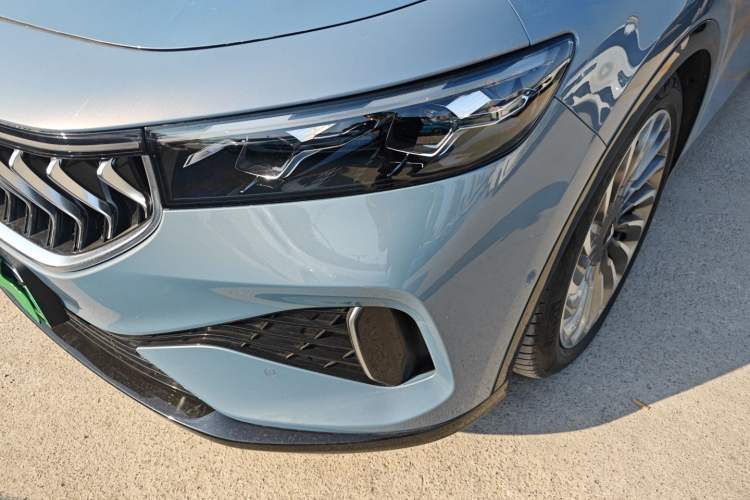 Used VOYAH FREE 2021 Four-Wheel Drive Standard Range-Extended Exclusive Luxury Package