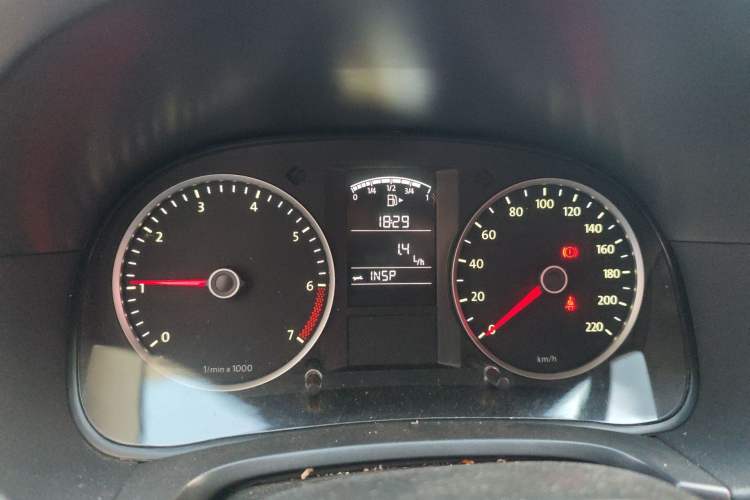 Used Volkswagen Lavida 2013 Classic 1.6L Manual Fashion Edition
