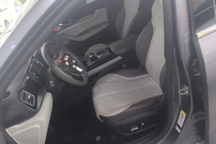 Used BYD Qin PLUS 2023 Champion Edition DM-i 120KM Beyond Model
