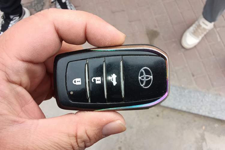 Used Toyota Prado 2010 4.0L Automatic VX NAVI Vehicle Key