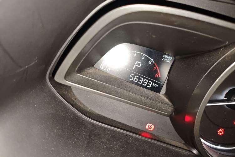 Used Mazda 3 Axela 2017 Sedan 1.5L Automatic Luxury Model Emission Standard China V
