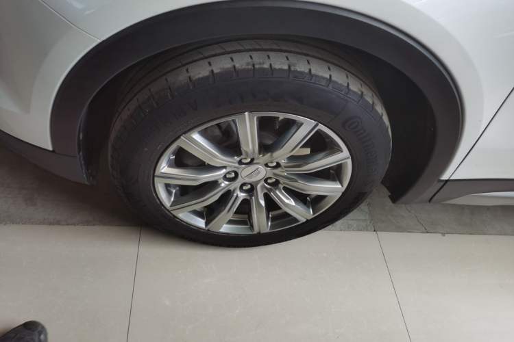 Used Cadillac XT4 2022 28T Two-Wheel-Drive Luxury Version
