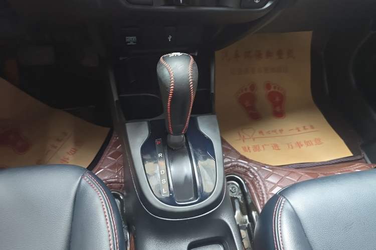 Used Honda Fit 2018 1.5L CVT Comfort Sunroof Version Gear Lever