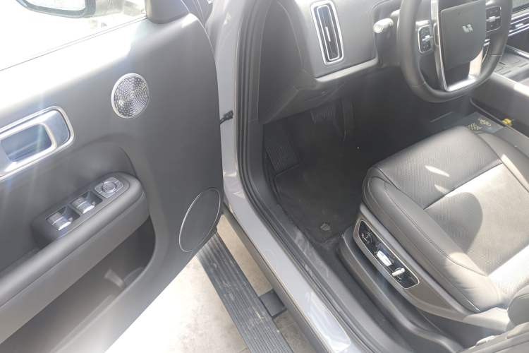 Used Li Auto L9 2025 Ultra Smart Refreshed Edition Driver Seat