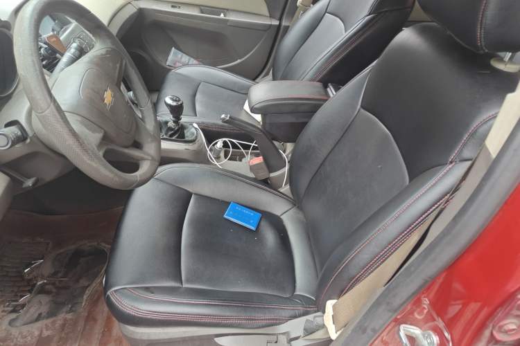 Used Chevrolet Cruze 2015 1.5L Classic SL MT Left Front Seat