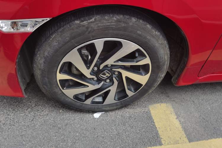 Used Honda Civic 2016 220TURBO CVT Luxury Edition Exterior 4