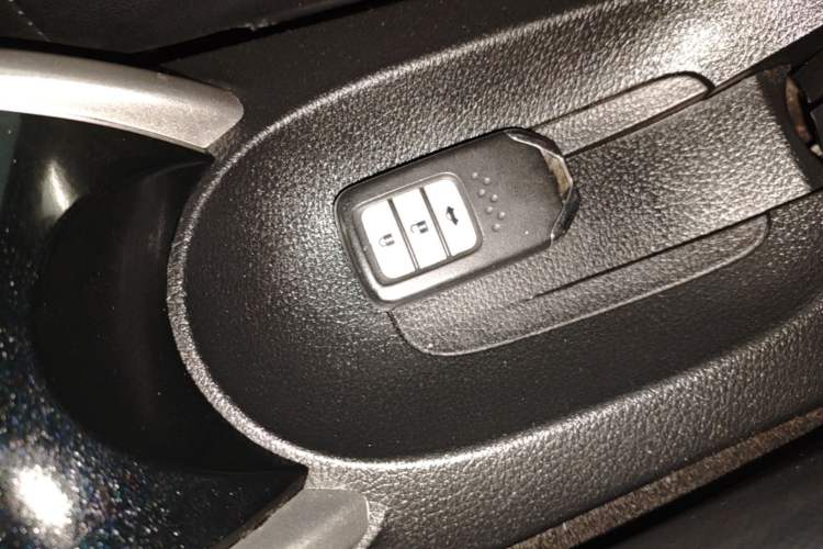 Used Honda Crider 2015 1.8L automatic luxury edition