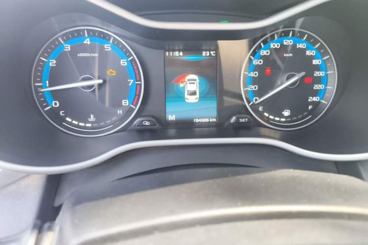 Used Geely Auto Emgrand 2019 Leading Edition 1.5L Manual Fashion Model China V Standard
