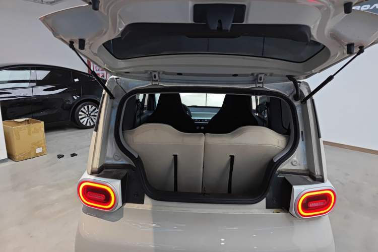 Used Wuling Hongguang MINIEV 2024 3rd Generation 215km Youth Edition
