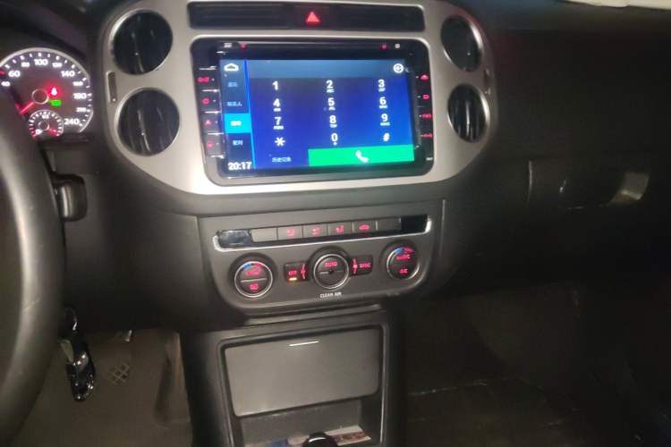 Used Volkswagen Tiguan 2017 300TSI Automatic Two-Wheel Drive Silk Road Comfort Edition
