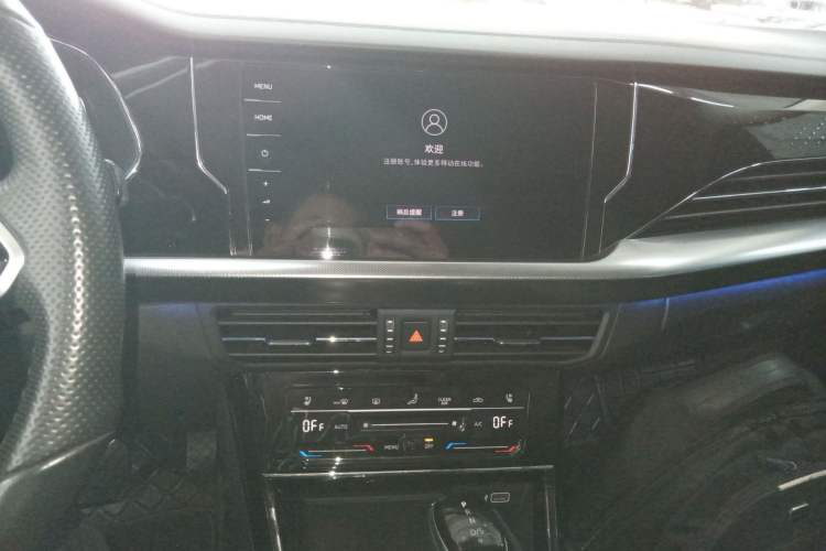 Used Volkswagen Passat 2022 330TSI Starry Luxury Edition – Exclusive Special Edition
