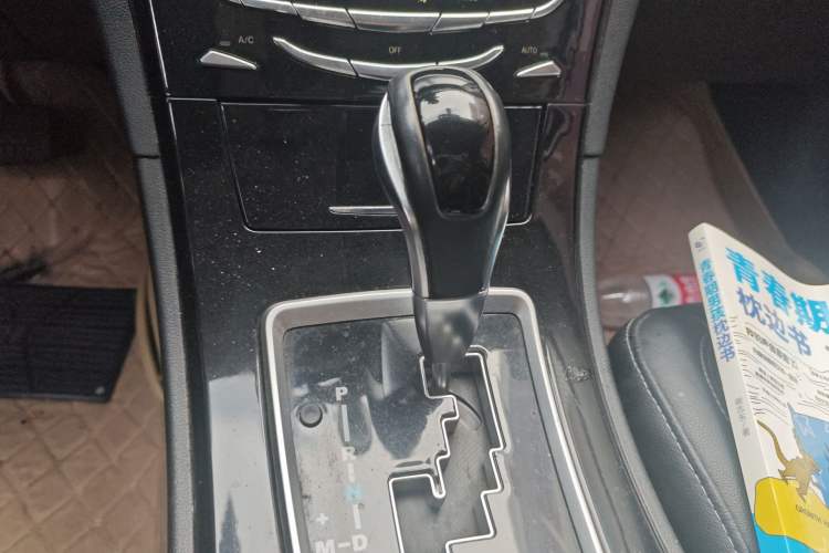 Used Zotye Z500 2016 1.5T CVT Luxury Model
