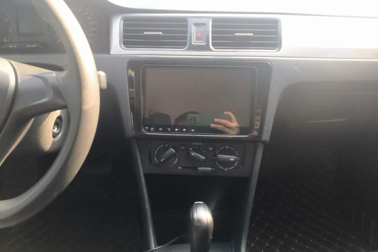 Used Volkswagen Santana 2015 Haval H6 1.6L Automatic Luxury Model
