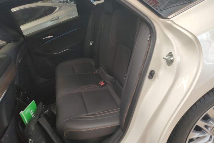 Used Toyota Avalon 2024 Dual-Engine 2.5L XLE Premium Edition Left Rear Seat