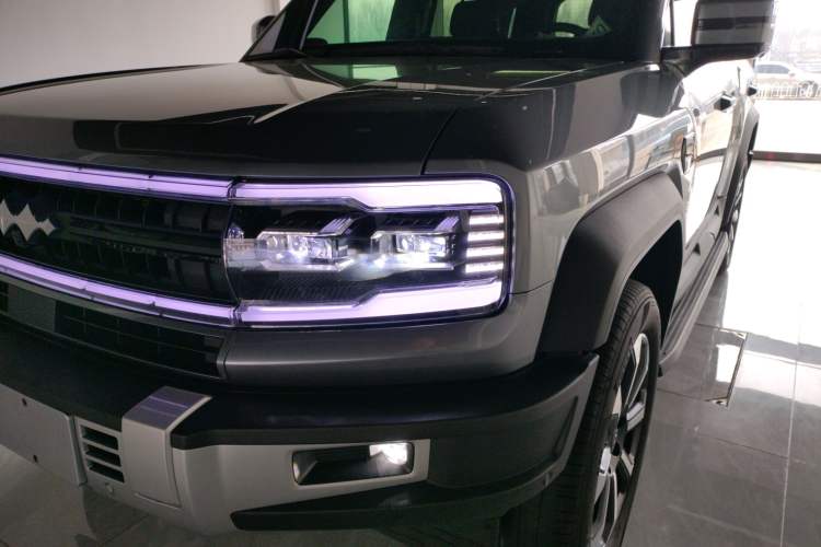 Used Formula Leopard 5 2023 Navigator Edition