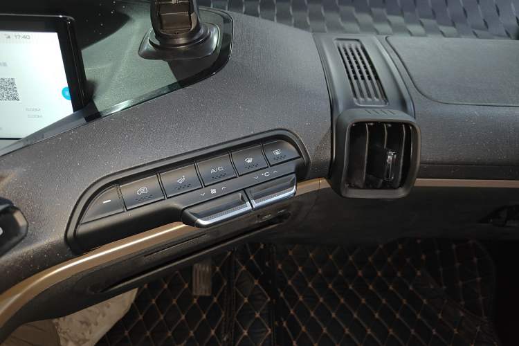 Used Baojun KiWi EV 2022 Artist Lite Edition Lithium Iron Phosphate