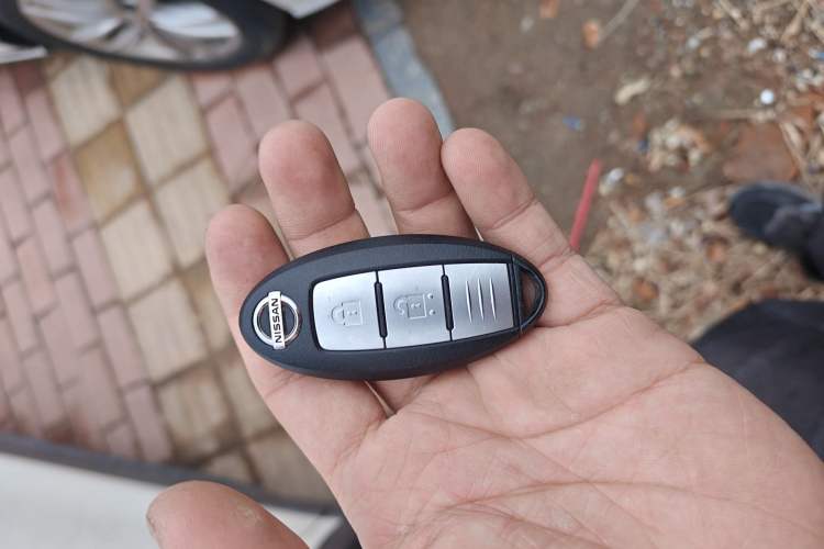 Used Nissan X-Trail 2019 2.0L CVT Smart Connect Comfort Edition 2WD
