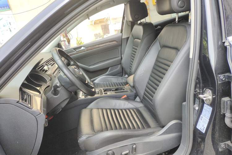 Used Volkswagen Magotan 2018 Facelift 380TSI DSG Luxury Version
