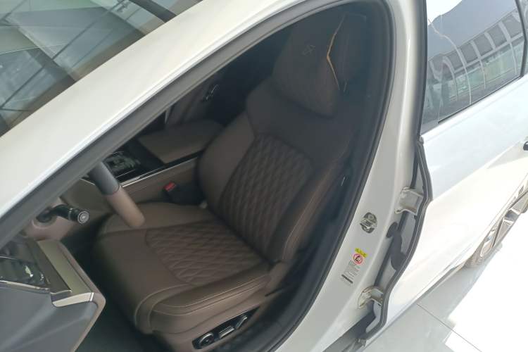 Used BYD Han 2023 EV Champion Edition 605KM Front-Drive Premium Model