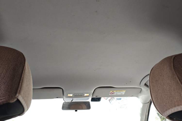 Used Volkswagen Bora 2016 1.6L Manual Fashion Edition Headliner