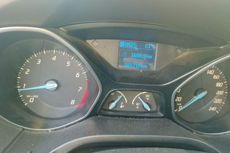 Used Ford Focus 2012 Sedan 1.6L Automatic Fashion Edition
