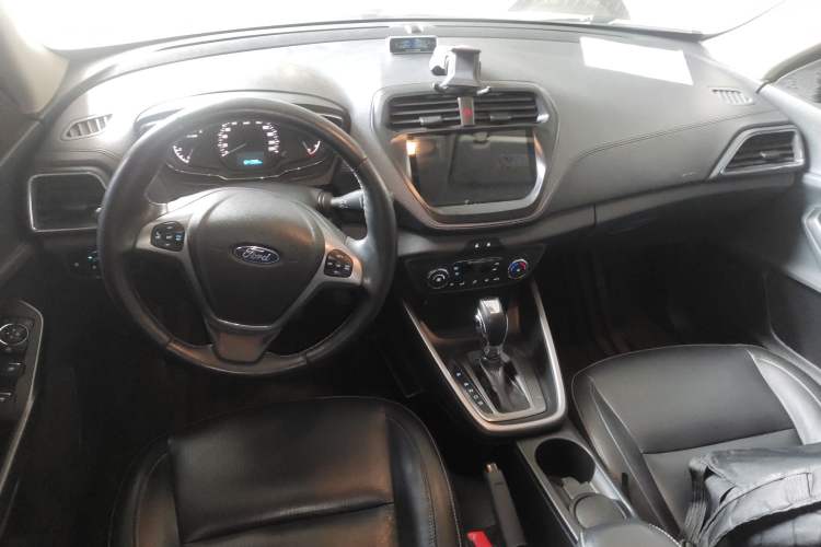 Used Ford Escort 2015 1.5L Automatic Fashion Model Center Console