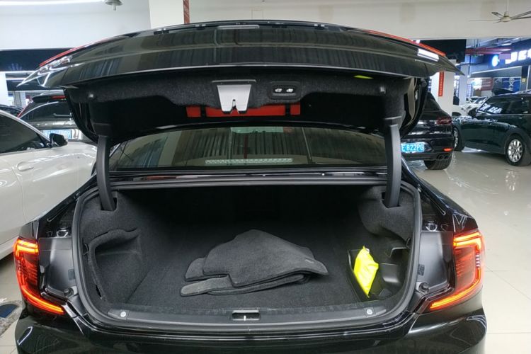 Used Volvo S90 New Energy 2021 T8 eDrive Hybrid Zhiyi Luxury Edition Trunk