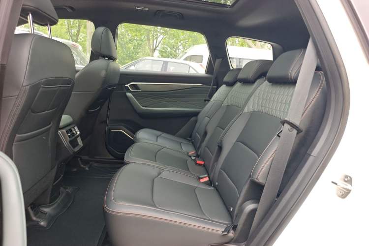 Used Geely Auto Haoyue L 2024 2.0T DCT Prestige Version Left Rear Seat