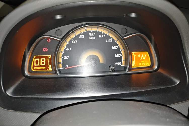 Used Chevrolet Sail 2011 Hatchback 1.4L AMT Happiness Edition
