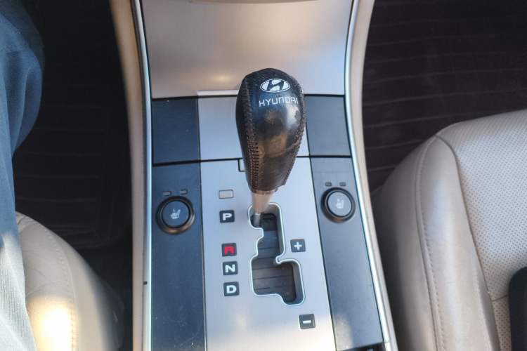 Used Hyundai Veracruz 2009 3.8L Comfort Edition Gear Lever