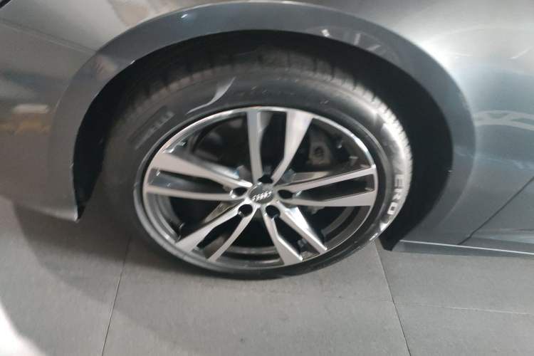 Used Audi A6L 2021 45 TFSI Prestige Dynamic Edition Left Front Wheel Hub
